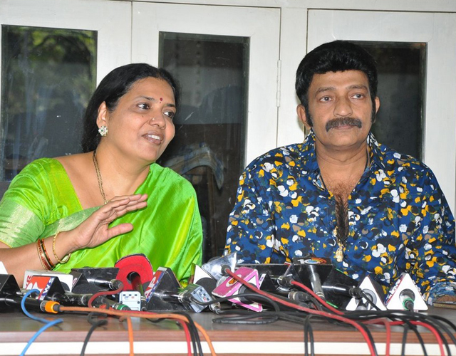 Jeevitha Rajasekhar Press Meet About Ap Cm Jagan